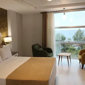 Alarga Premier Отель